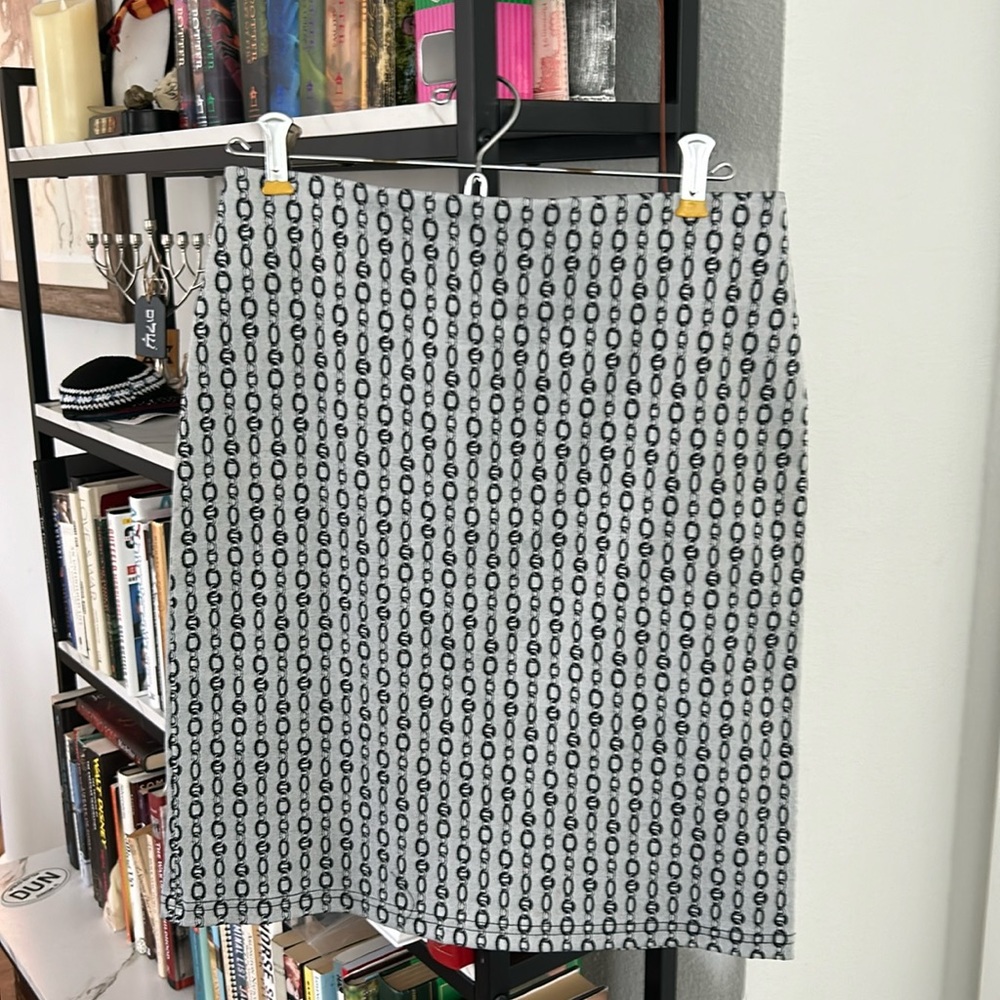 Vintage pencil skirt (chain link design) S?